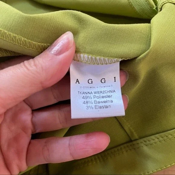 Wolf & Badger AGGI Short City Shorts in Green S NWOT - Picture 6 of 11